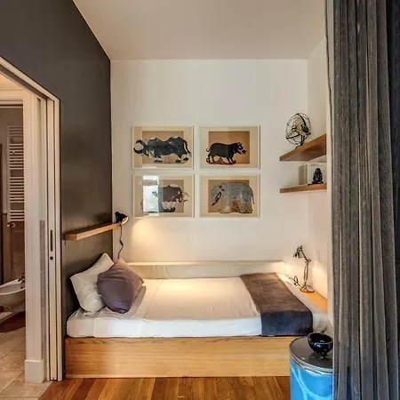 Leopardi Lux By Colosseum Rome