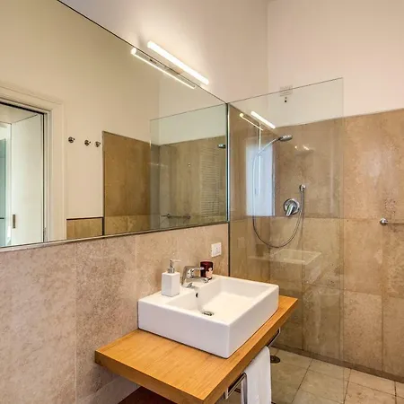Apartment Leopardi Lux By Colosseum