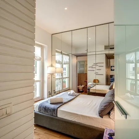 Leopardi Lux By Colosseum Rom